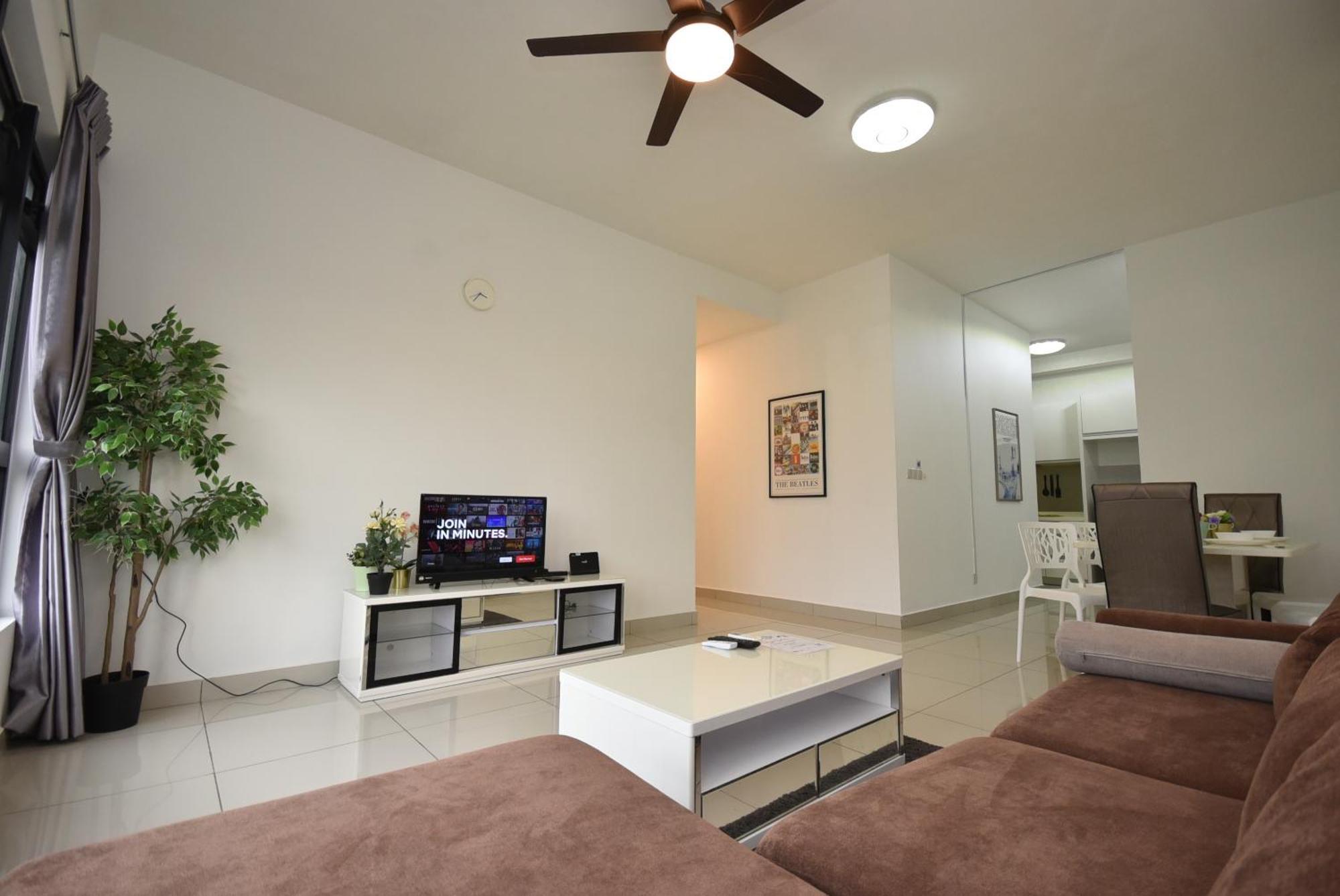 Meridin Medini Suite By Nest Home【Legoland】 Nusajaya  Bagian luar foto